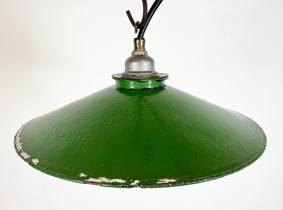 Image 1 of Industriële groene emaille lamp, jaren 1950