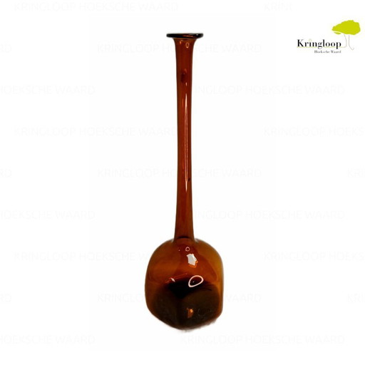 Vase en verre brun / ambre