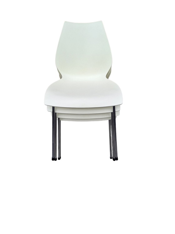Image 1 of 4x Kartell Maui chairs by Vico Magistretti