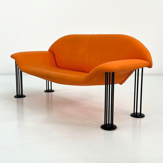 Image 1 of Oranje bank van Burkhard Vogtherr voor Hain & Tohme, jaren 80