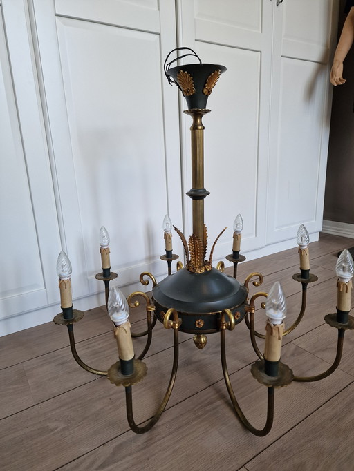 Elegant chandelier lamp