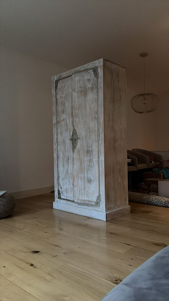 Image 1 of Precioso armario marroquí hecho de madera de mango.