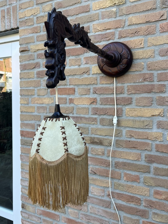 Image 1 of Lámpara antigua china de caoba con forma de dragón (1920-1930)