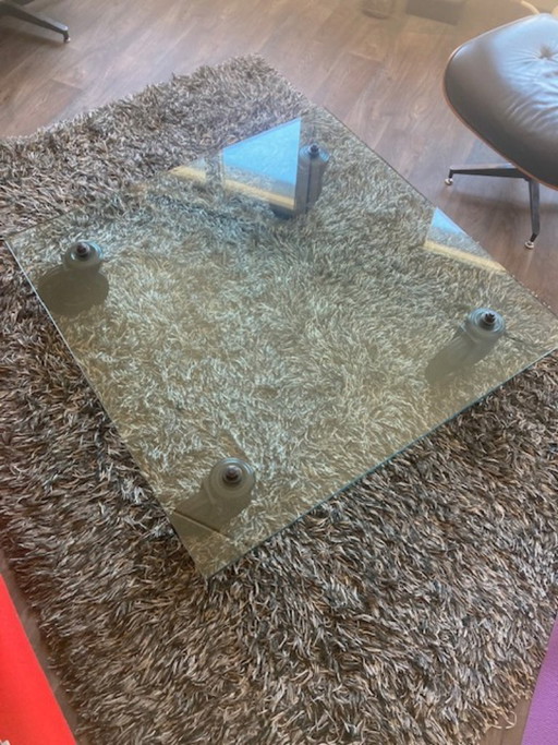 Coffee table – Tavolo Con Ruote (by Gae Aulenti for FontanaArte)
