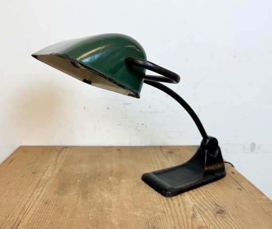 Image 1 of Lampe de table vintage en émail vert de BUR, années 1930