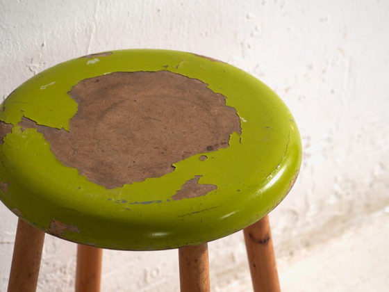 Antique wooden stool with round seat – Central Europe, circa 1950 – Rustic (photo 18 of 30)