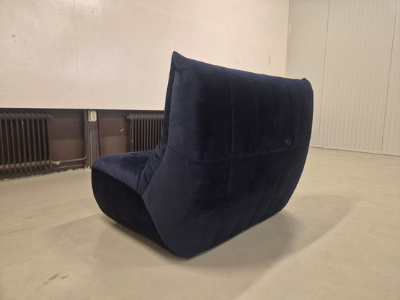 Image 1 of 50% DE DESCUENTO EN LA SALA DE EXPOSICIÓN - Sofá de dos plazas Mirella - Terciopelo - Azul