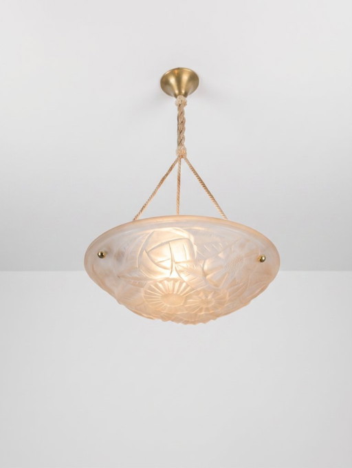 French Art Deco Pink Molded Glass Pendant Light by Degué, Floral Motif, 1930s – hanglampen, Textile