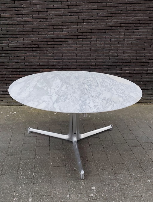 Preben Fabricius and Jorgen Kastholm round dining table, for Kill International