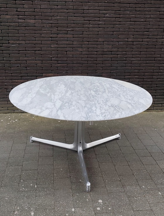 Image 1 of Preben Fabricius and Jorgen Kastholm round dining table, for Kill International
