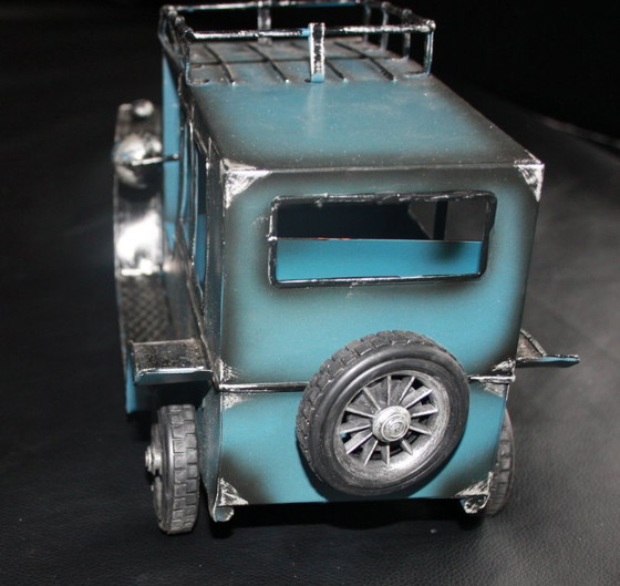 Image 1 of Metall-Oldtimer Modellauto – 37 cm – mit Originalverpackung – Handgefertigtes Nostalgie-Deko-Modell