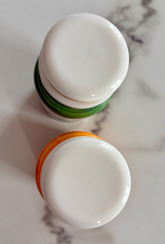 Image 1 of Set di 2 barattoli per spezie vintage in opalino