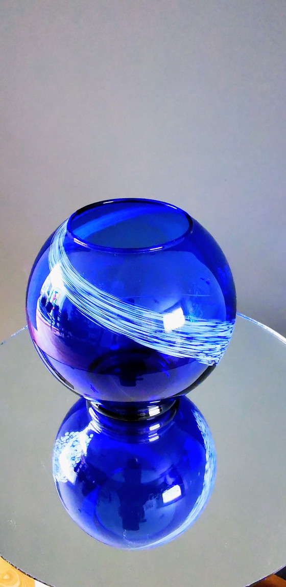 Image 1 of Vaas in bolvorm met voet, jaren 70