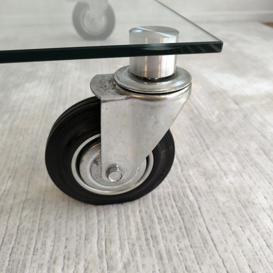 Image 1 of ✨✨ Wunderschöner Designer-Couchtisch aus Glas auf Rollen im Stil von Gae Aulenti Fontana Arte ✨✨