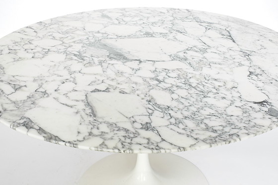 Image 1 of Knoll International, Eero Saarinen, eettafel met marmeren blad, jaren 1960