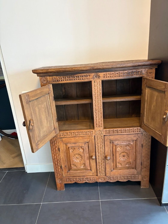 Image 1 of Armario español antiguo