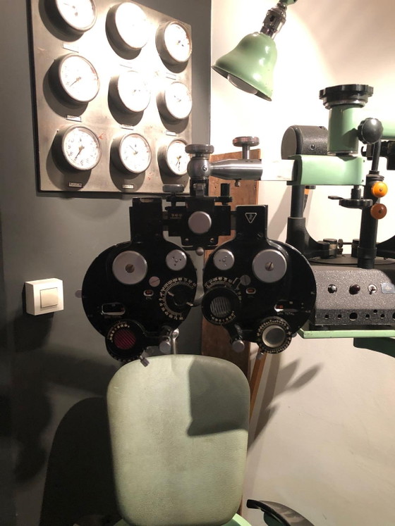 Poltrona da optometrista vintage Bausch & Lomb del 1930 – bausch & Lomb Newyork, Sedie girevoli, Metal (photo 2 of 5)