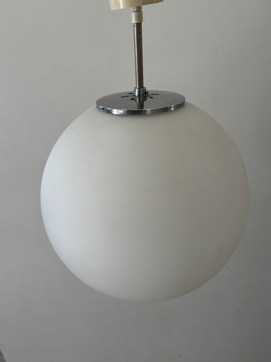 Image 1 of Glashütte Limburg plafondlamp opaalglas met extra bol
