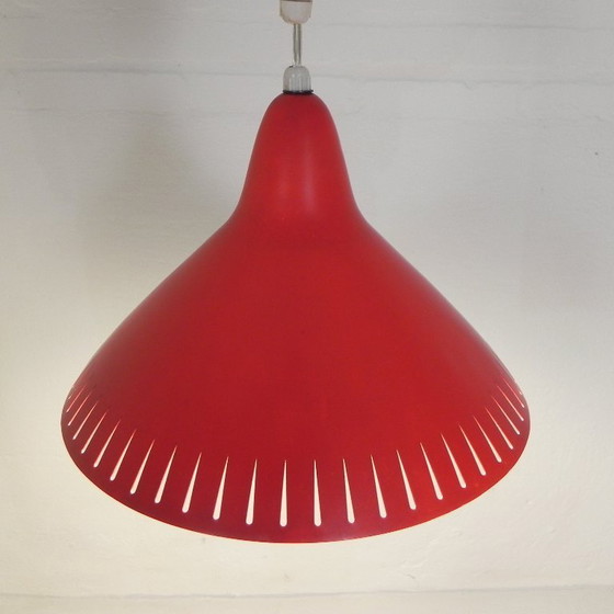 Image 1 of Lampada a sospensione Hala di H. Busquet con paralume rosso e sistema di carica manuale, anni '50.
