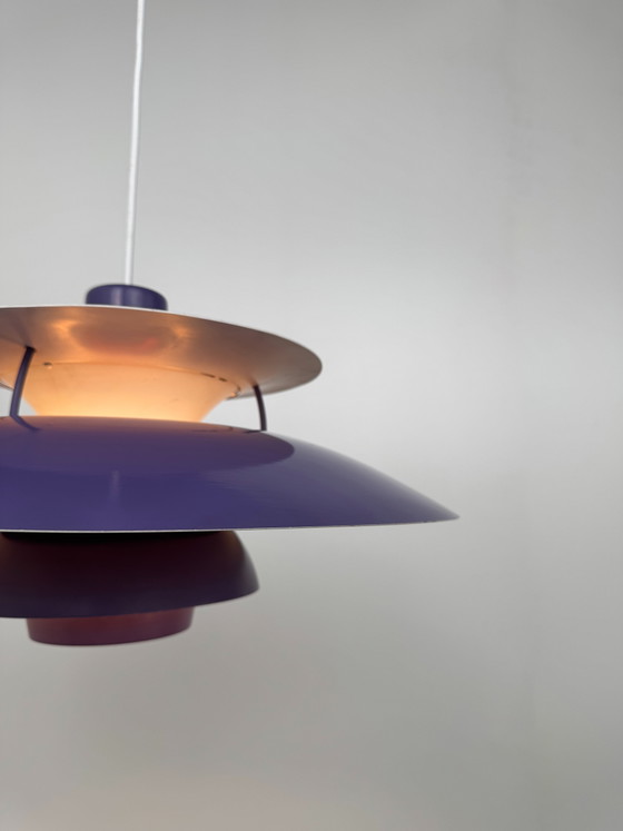 Image 1 of Lampada a sospensione Louis Poulsen PH 5 – Iconica classica del design danese in viola