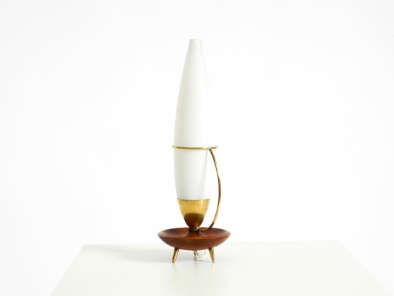 Image 1 of Large, beautiful Mid-Century Modern table lamp made of brass and teak, with a frosted glass shade | 42 cm | 16,5"