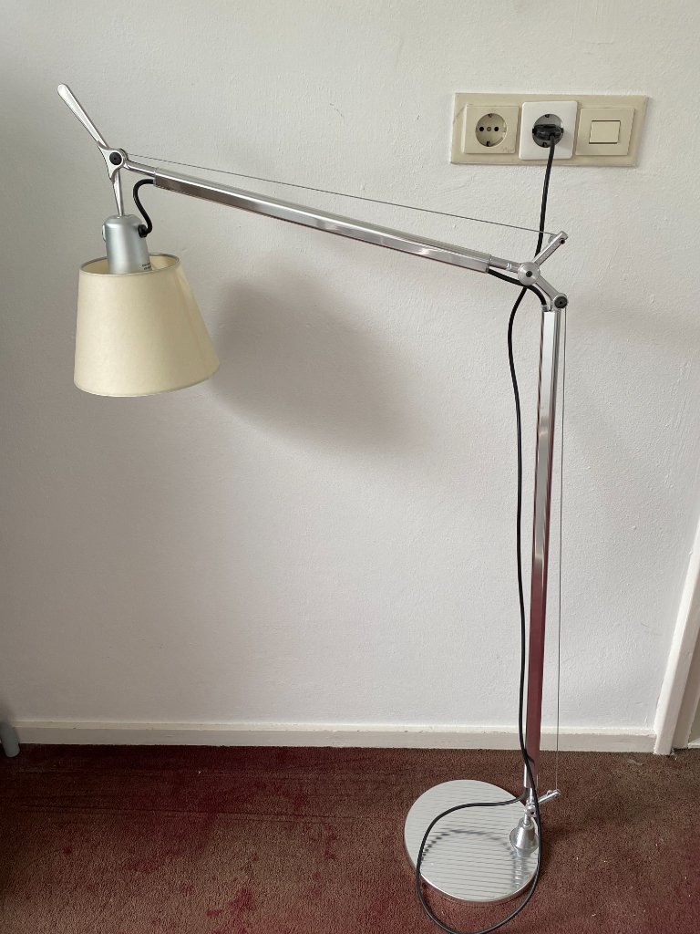 Artemide Tolomeo Basculante Terra Reading Floor Lamp | €650 | Whoppah