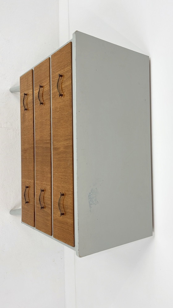 Cassettiera vintage svedese dipinta – Cassettiere, Legno, Metallo (photo 8 of 11)