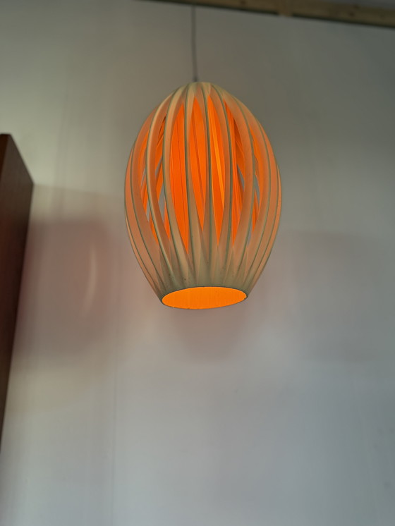 Image 1 of Lampada a sospensione vintage danese con stecche di plastica anni '70