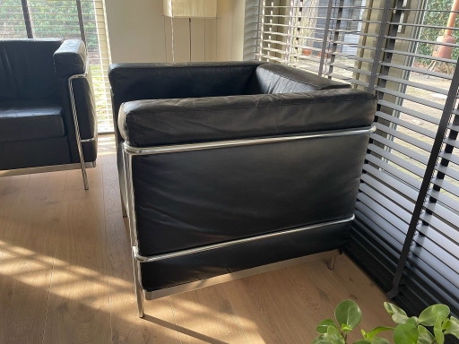 2 leren kubus fauteuils met chromen frame