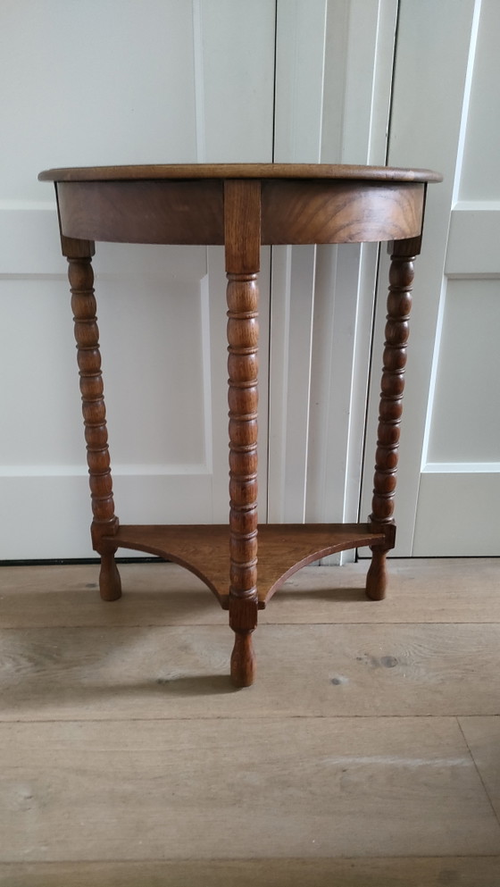 Image 1 of Table d'appoint ancienne, petite table, table d'entrée semi-ronde en chêne
