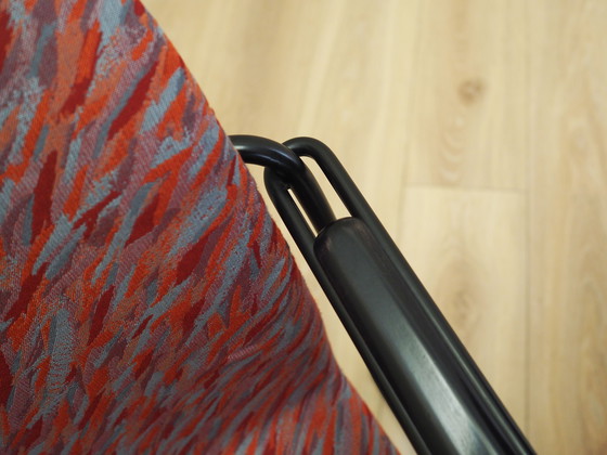 Image 1 of Ensemble de quatre chaises, design italien, années 1980, production : Italie