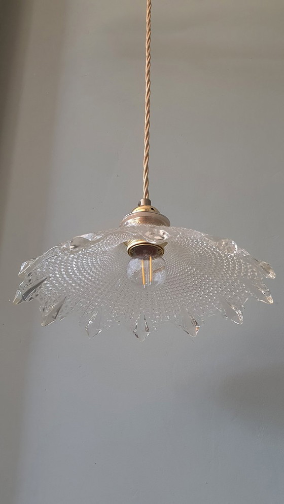 Image 1 of Lámpara colgante Holophane, Art Déco, Antigua. Cristal fundido.