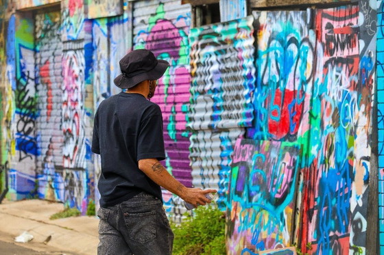 Image 1 of Matias MACHADO - Original Chrome - Artist painting