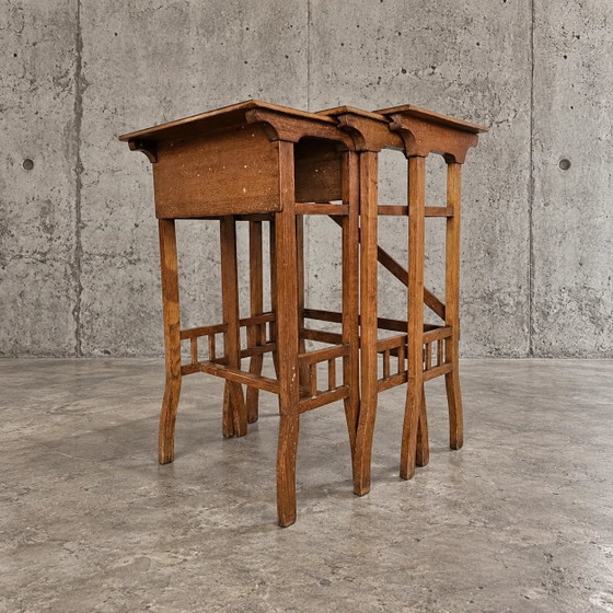 3 x mesa nido / juego de mesas nido / Arts and Crafts / años 50 – Mesas auxiliares (photo 7 of 11)
