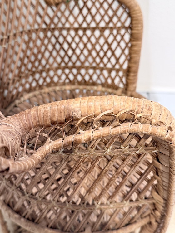 Image 1 of Rotan pauwenstoel voor kind