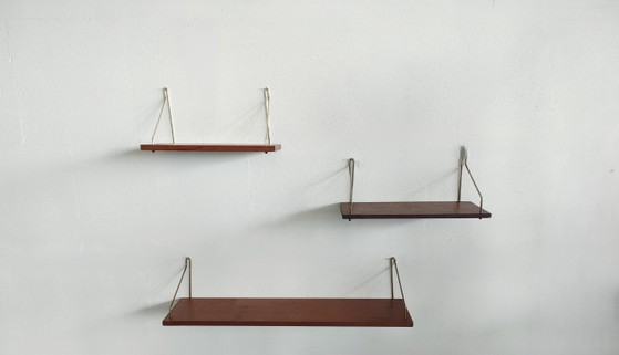Set van 3 Vintage Teak Wandplankjes met Messing Beugels – Jaren '60 Mid-Century Deens Design – Wandrek, Wood (photo 4 of 52)