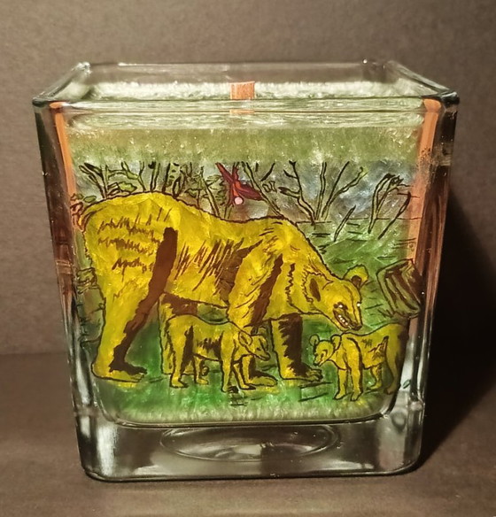 Orsa Bianca con i Suoi Cuccioli · Candela Funzionale da Collezione 1/1 Dipinta a Mano · Ispirata a Niko (photo 4 of 8)