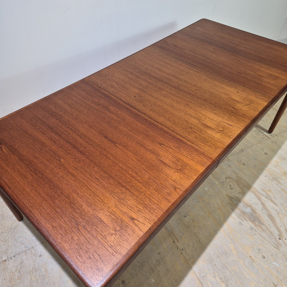 Image 1 of H.W. Klein, Bramin restaurierte dänische Ausziehtisch