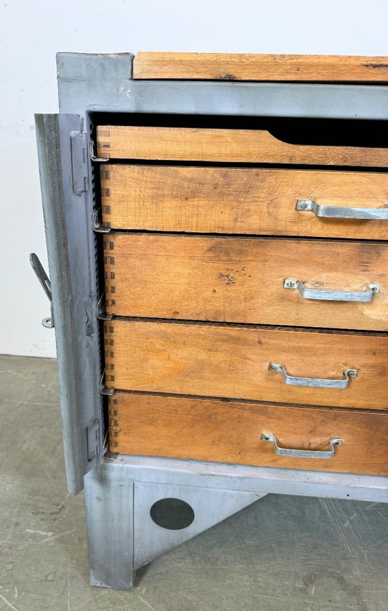 Image 1 of Cassettiera industriale grigia vintage, anni '60