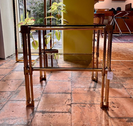 Pair of vintage Hollywood Regency style side tables, in brass and glass, dating from the 1970s. – Metal (photo 4 of 19)