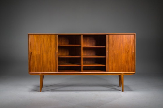 Image 1 of  Model 19 Teakhouten dressoir van Gunni Omann voor Omann Jun, Denemarken, jaren 60