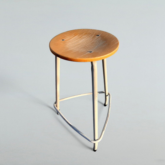 Image 1 of 4x sgabelli da laboratorio scolastico vintage