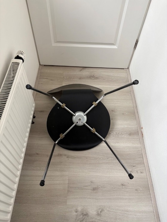 Image 1 of 2 x Fritz Hansen FH vlinderstoel zwart