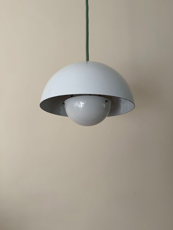 Image 1 of Vintage Louis Poulsen Bloempot - Verner Panton - VP1