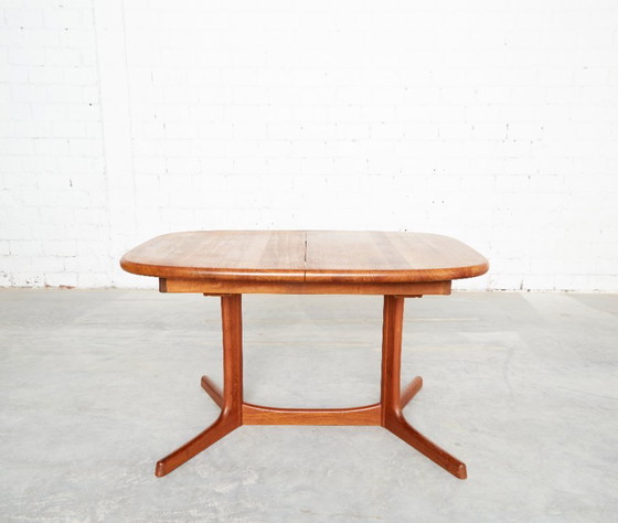 Juul Kristensen Superelliptical Mid-Century Dining Table for Glostrup – Wood (photo 3 of 17)