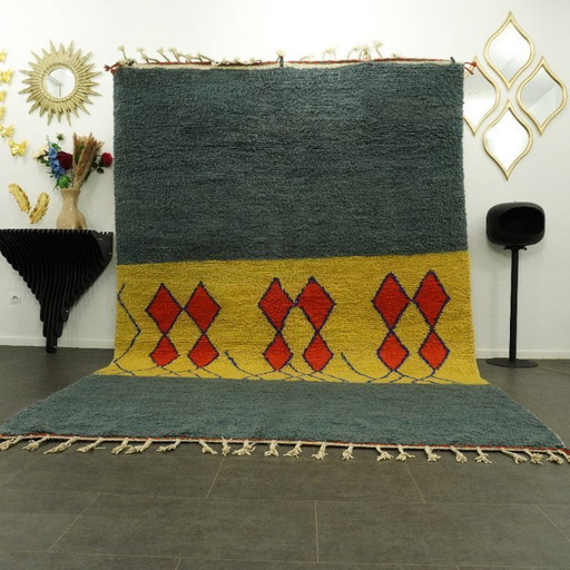 Berber Rug - 325 cm x 216 cm - colored Wool
