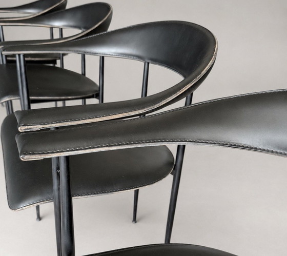 Image 1 of 4 vintage Fasem P40 armstoelen – Vegni & Gualtierotti, Zwart Leer