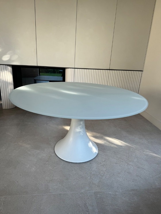 Image 1 of mesa redonda exterior diametro 150cm sin daños exterioo