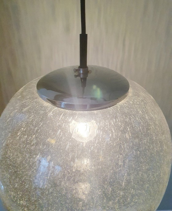 Image 1 of Grande lampada a sospensione/lampada a globo vintage con bolle d'aria chiuse (30 cm).