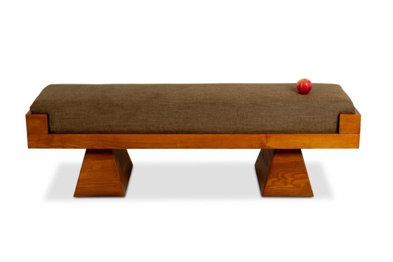 Image 1 of Panca in frassino e velluto mohair verde. Contemporanea